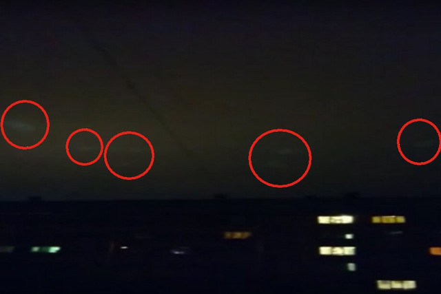 Прямо над центром Риги НЛО устроили массовое «гуляние»