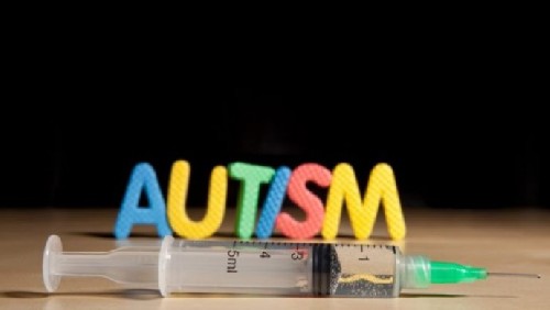 Ошеломляющие выводы нового исследования: у привитых детей на 420% выше заболеваемость аутизмом, чем у не привитых.