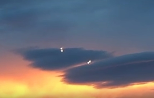НЛО над Австрией, снятое с двух разных камер.