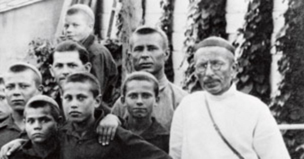 Как Антон Макаренко превратил трудных подростков в созидателей и граждан с сильным характером