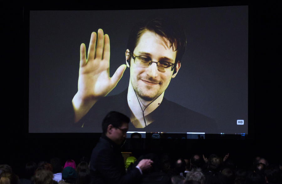 СМИ: Эдвард Сноуден, Россия и Китай обескровили британскую разведку на годы