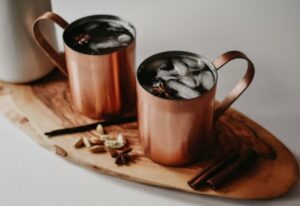 10 травяных ритуалов для празднования Нового года, которые стоит попробовать