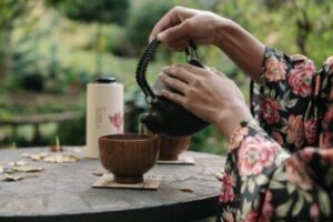 9 способов поддержать психическое здоровье с помощью трав в «Синий понедельник» и не только